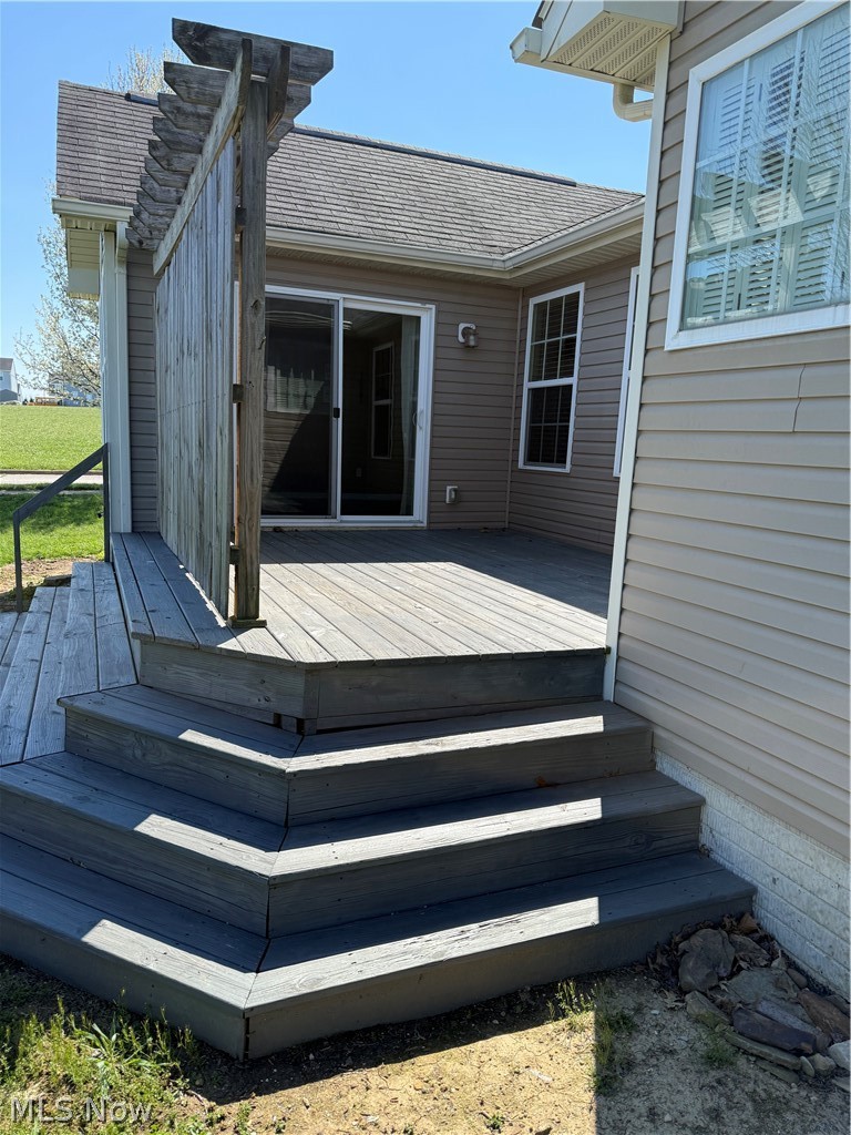 5245 Monroe Square E Barberton OH 44203