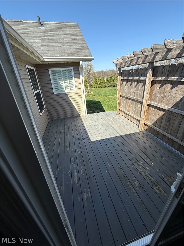 5245 Monroe Square E Barberton OH 44203