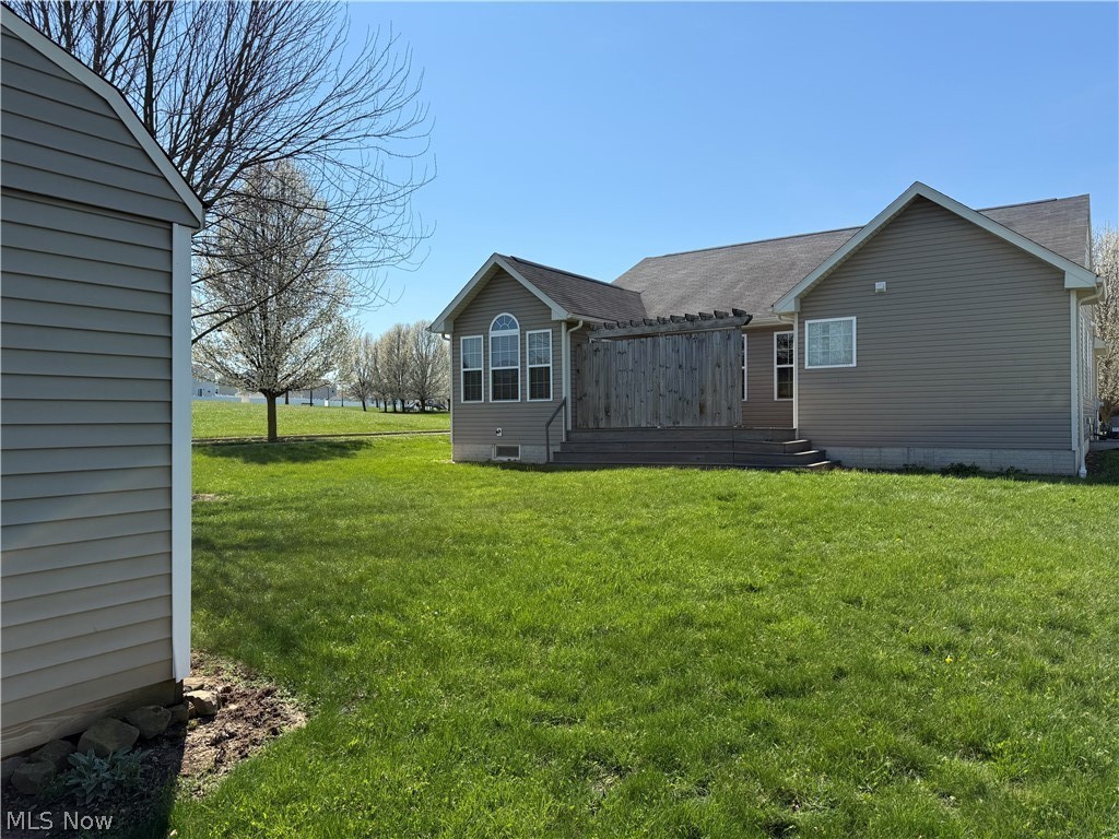 5245 Monroe Square E Barberton OH 44203