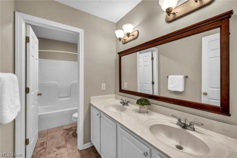 3024 West Creek Drive Medina OH 44256