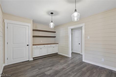 2562 Graham Avenue Akron OH 44312