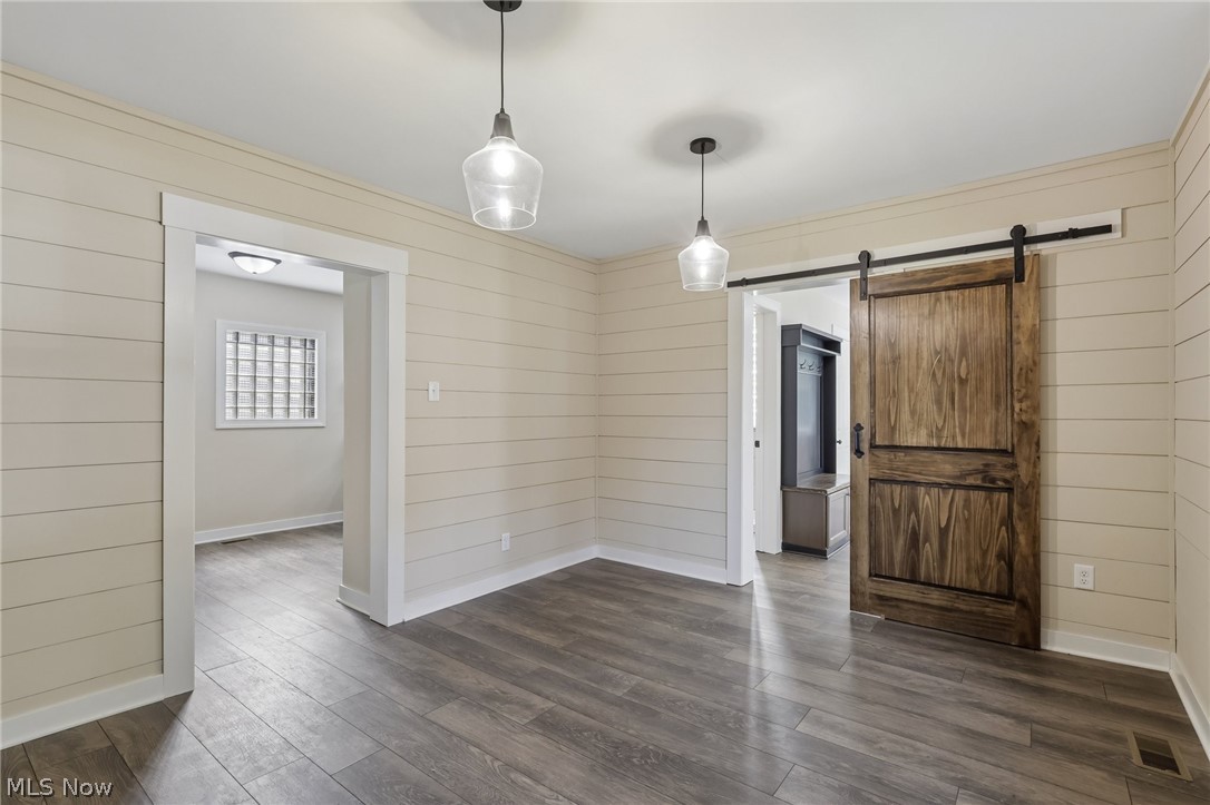 2562 Graham Avenue Akron OH 44312