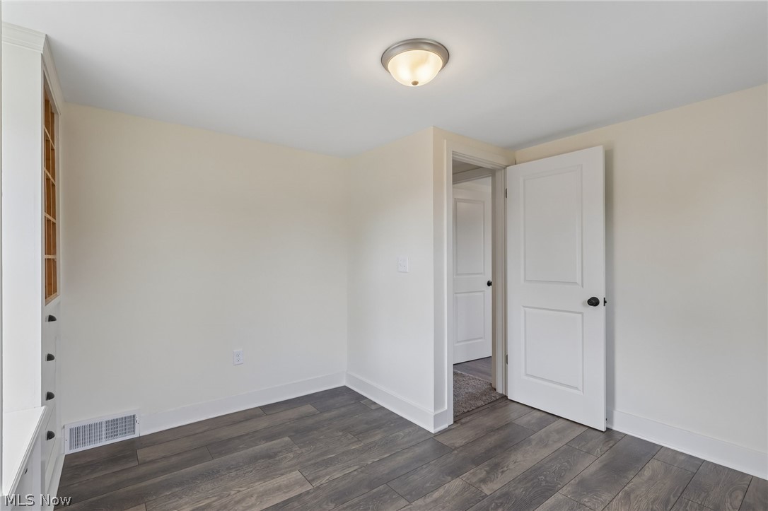 2562 Graham Avenue Akron OH 44312