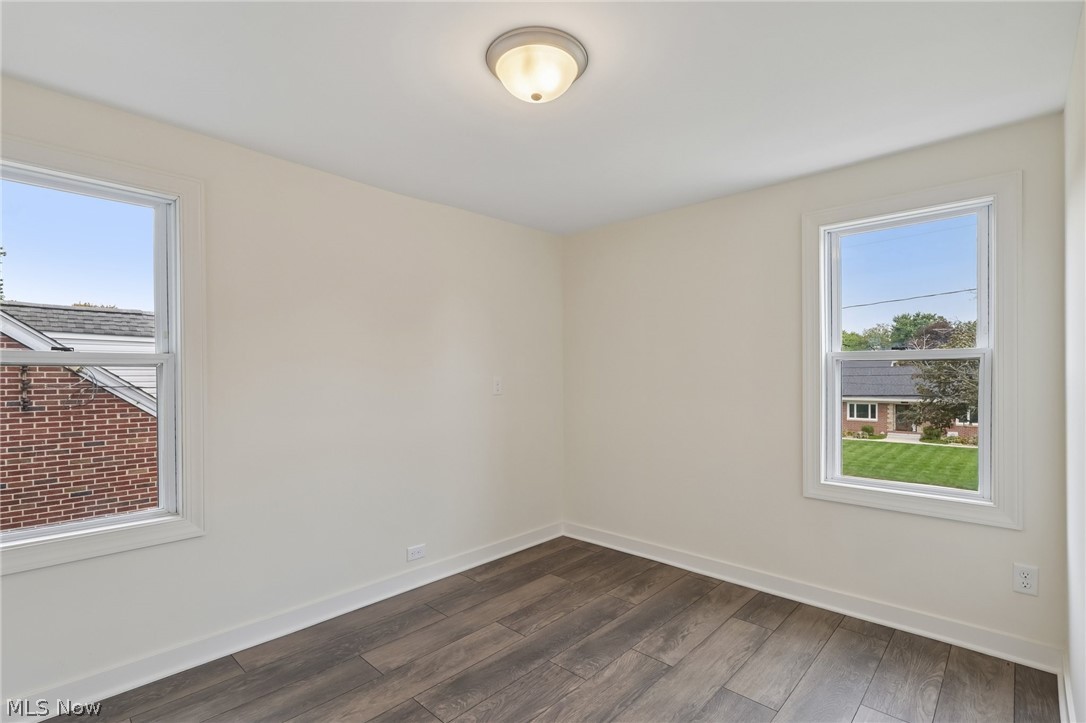 2562 Graham Avenue Akron OH 44312