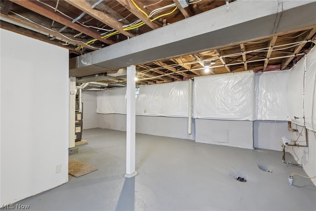 2562 Graham Avenue Akron OH 44312