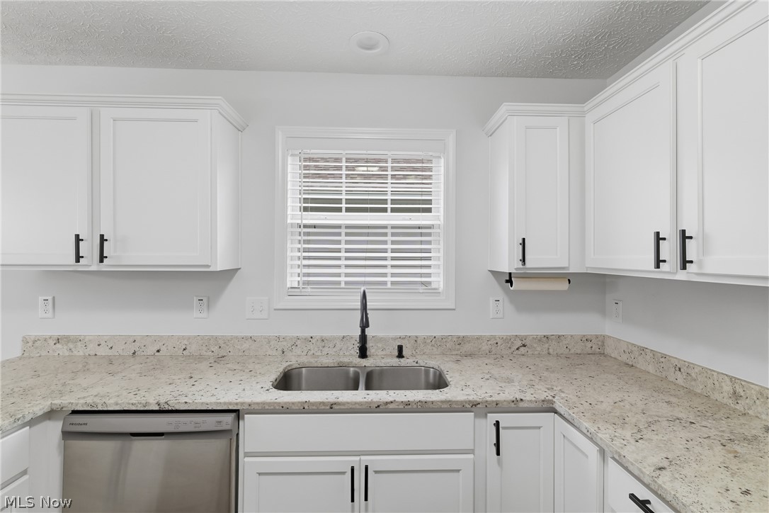 119 Prestwyck Lane Elyria OH 44035