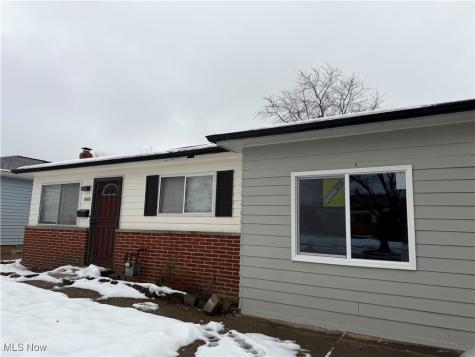 16610 Priebe Avenue Cleveland OH 44128