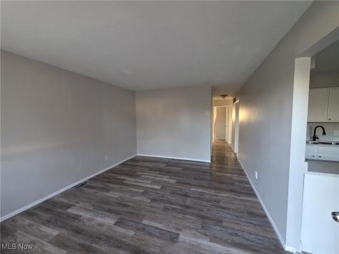 16610 Priebe Avenue Cleveland OH 44128