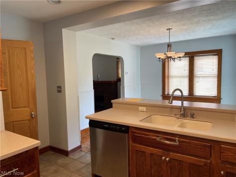 537 Archwood Avenue Akron OH 44301
