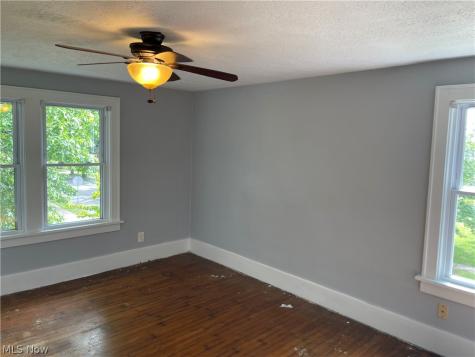 537 Archwood Avenue Akron OH 44301