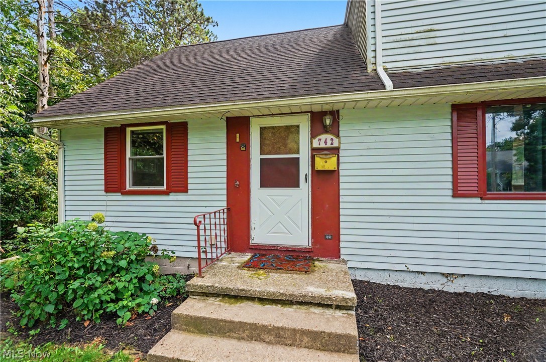 742 Avondale Street Kent OH 44240