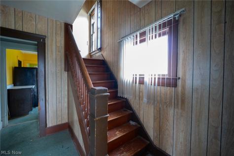 148 Oak Street Elyria OH 44035