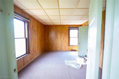 148 Oak Street Elyria OH 44035