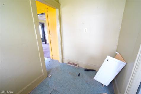 148 Oak Street Elyria OH 44035