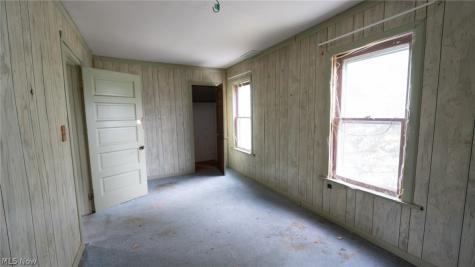 148 Oak Street Elyria OH 44035