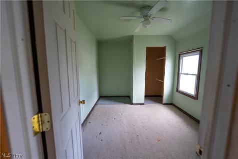 148 Oak Street Elyria OH 44035