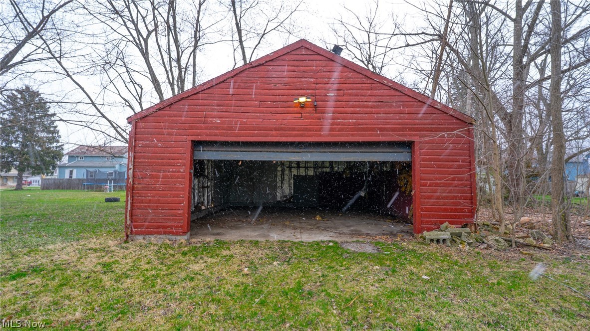 148 Oak Street Elyria OH 44035