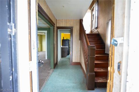 148 Oak Street Elyria OH 44035
