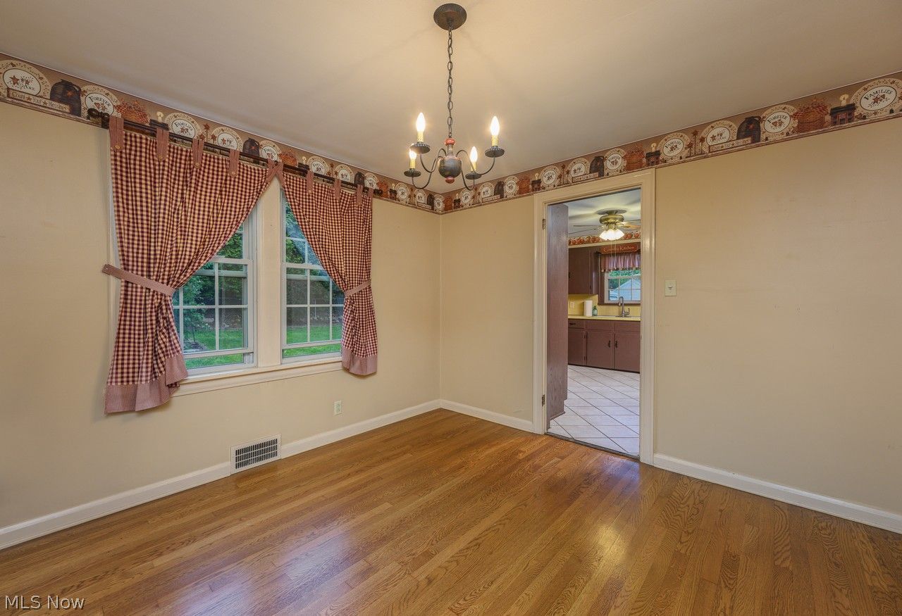 1422 Monument Road NW Canton OH 44703