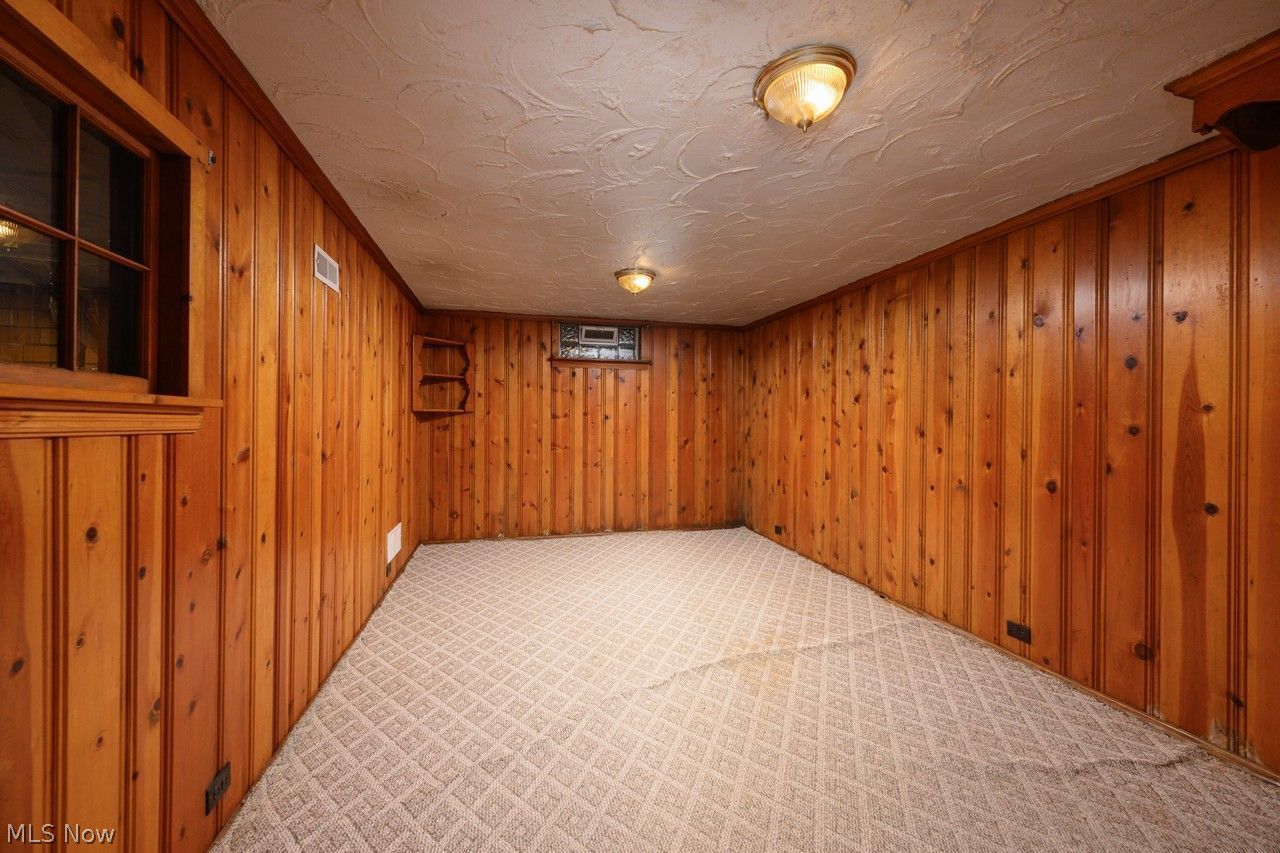 1422 Monument Road NW Canton OH 44703