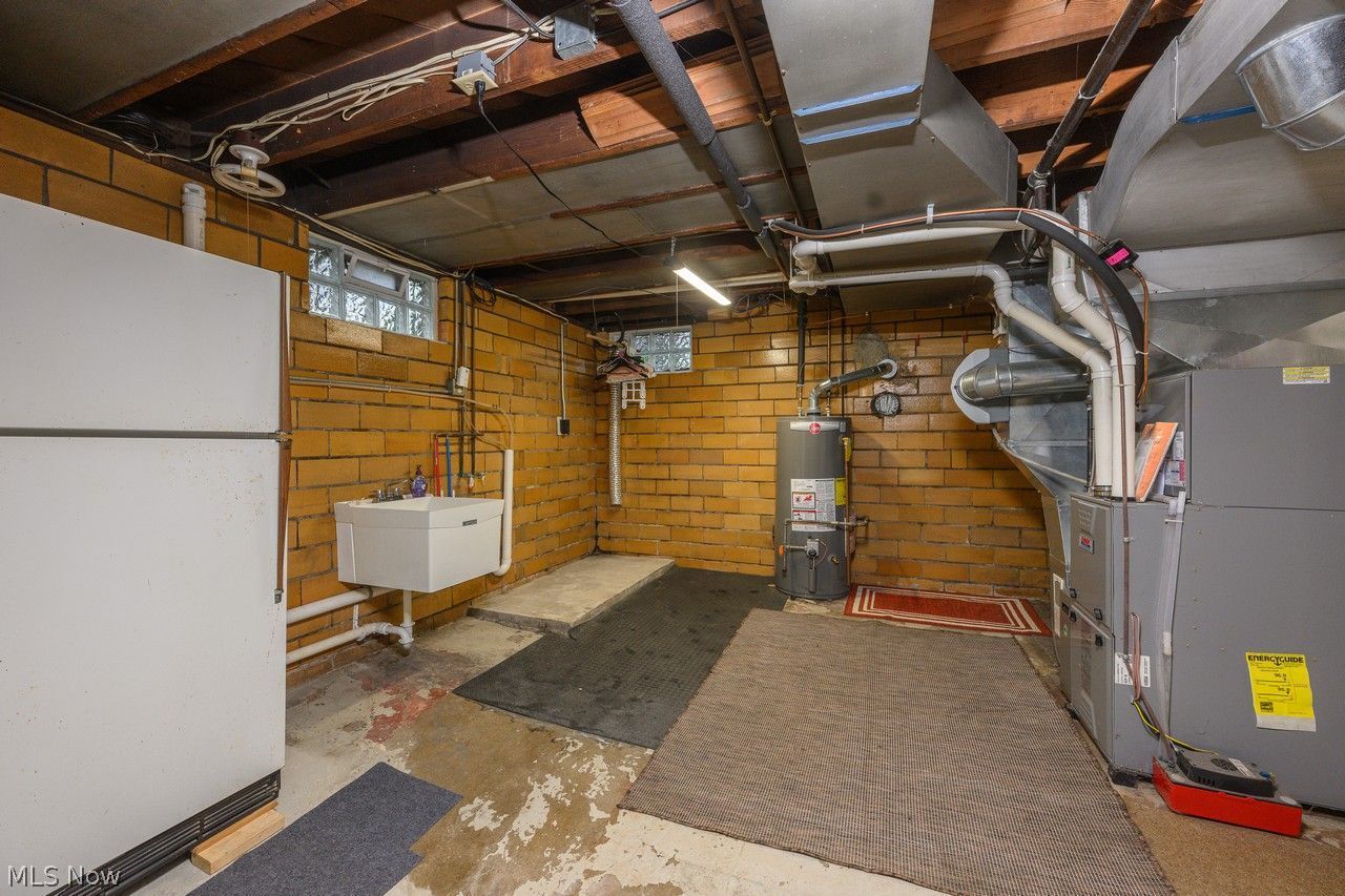 1422 Monument Road NW Canton OH 44703