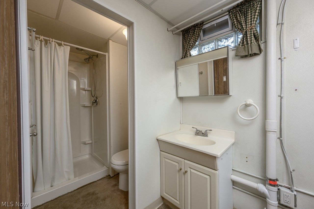 1422 Monument Road NW Canton OH 44703