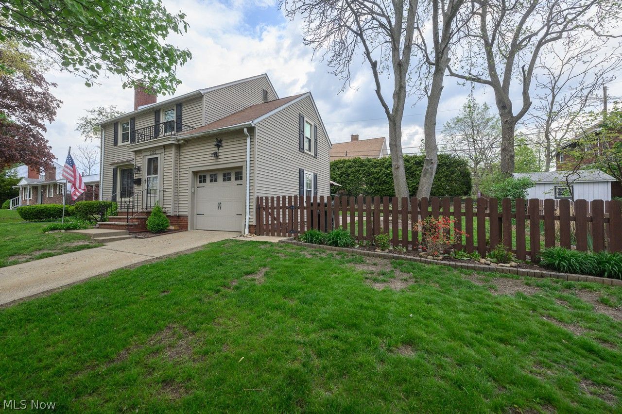 1422 Monument Road NW Canton OH 44703