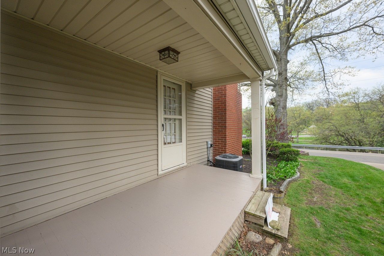 1422 Monument Road NW Canton OH 44703