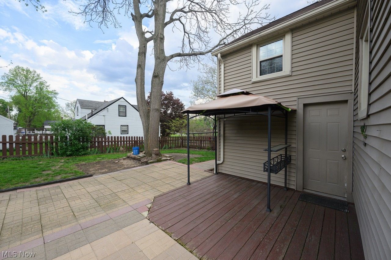 1422 Monument Road NW Canton OH 44703