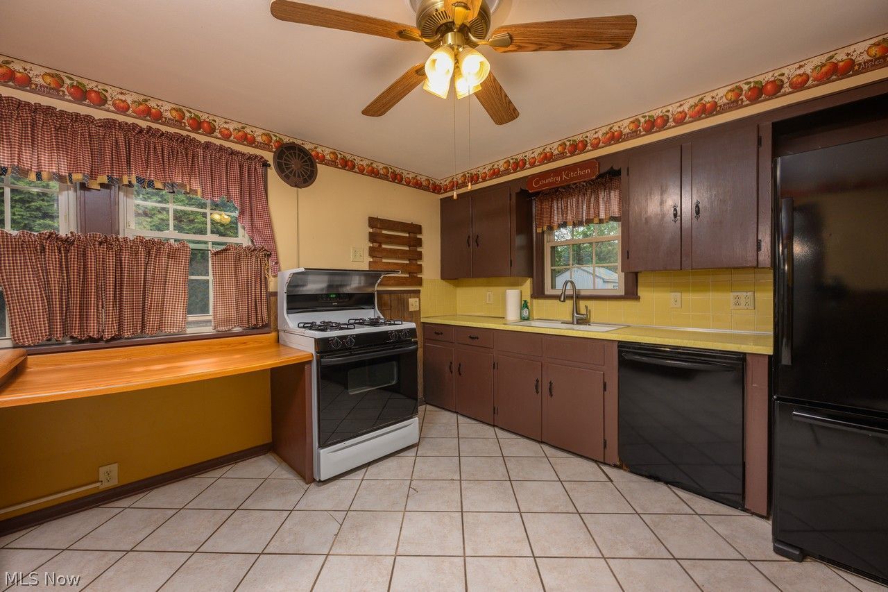 1422 Monument Road NW Canton OH 44703