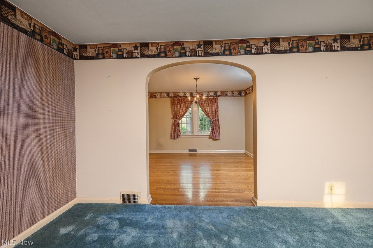 1422 Monument Road NW Canton OH 44703