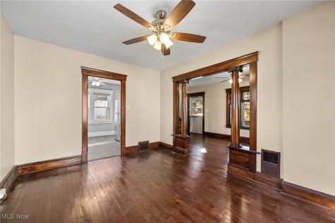 2027 Treadway Avenue Cleveland OH 44109