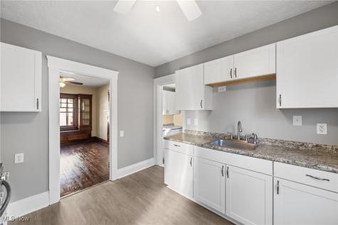 2027 Treadway Avenue Cleveland OH 44109