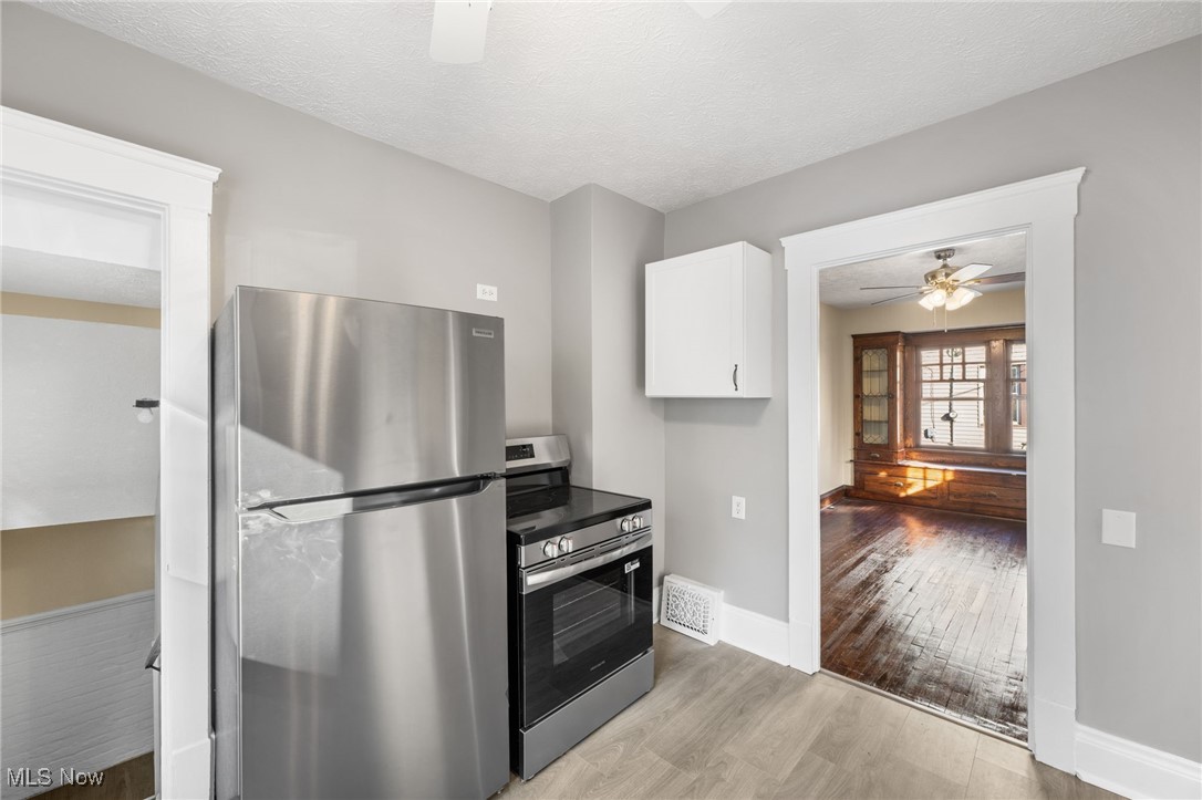2027 Treadway Avenue Cleveland OH 44109
