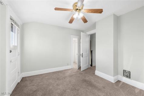 2027 Treadway Avenue Cleveland OH 44109