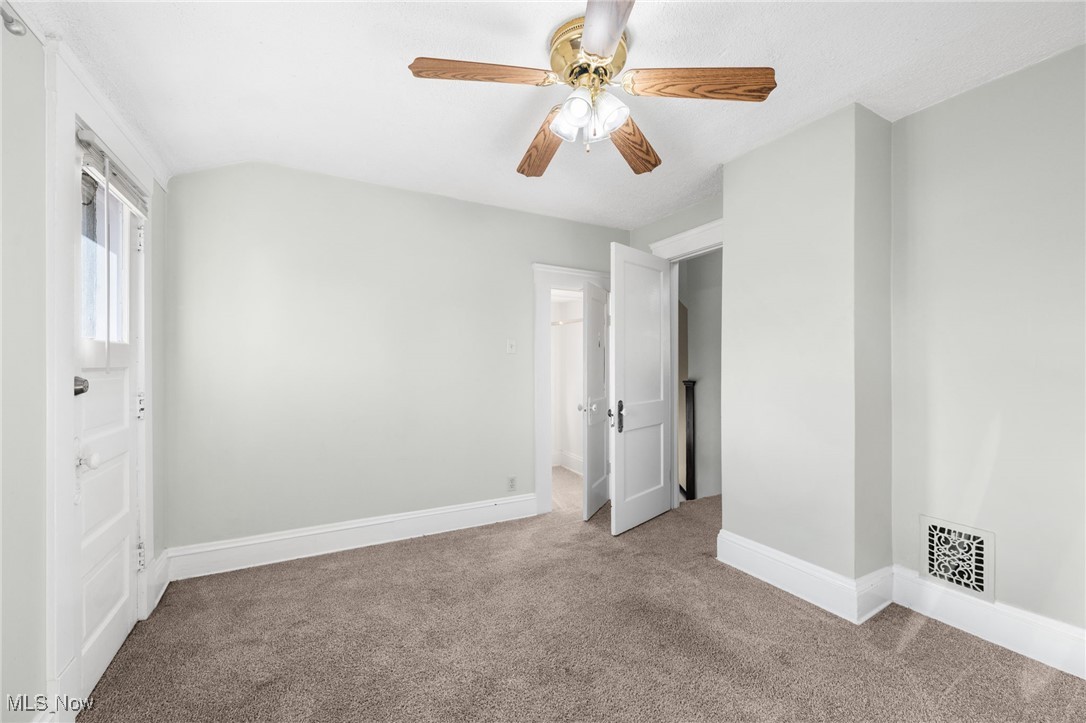 2027 Treadway Avenue Cleveland OH 44109
