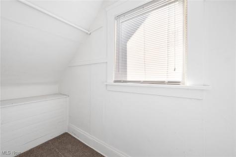 2027 Treadway Avenue Cleveland OH 44109