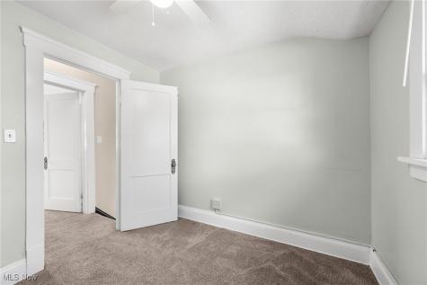 2027 Treadway Avenue Cleveland OH 44109