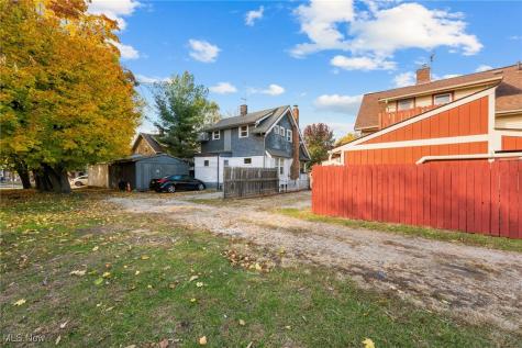 2027 Treadway Avenue Cleveland OH 44109