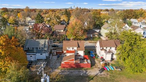 2027 Treadway Avenue Cleveland OH 44109