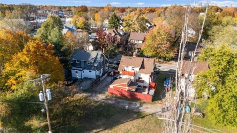 2027 Treadway Avenue Cleveland OH 44109
