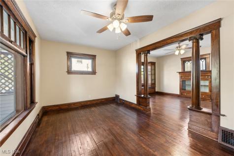2027 Treadway Avenue Cleveland OH 44109