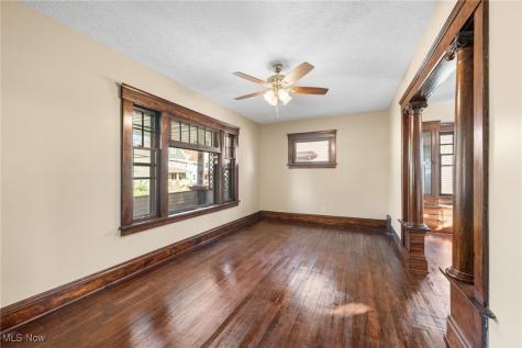 2027 Treadway Avenue Cleveland OH 44109