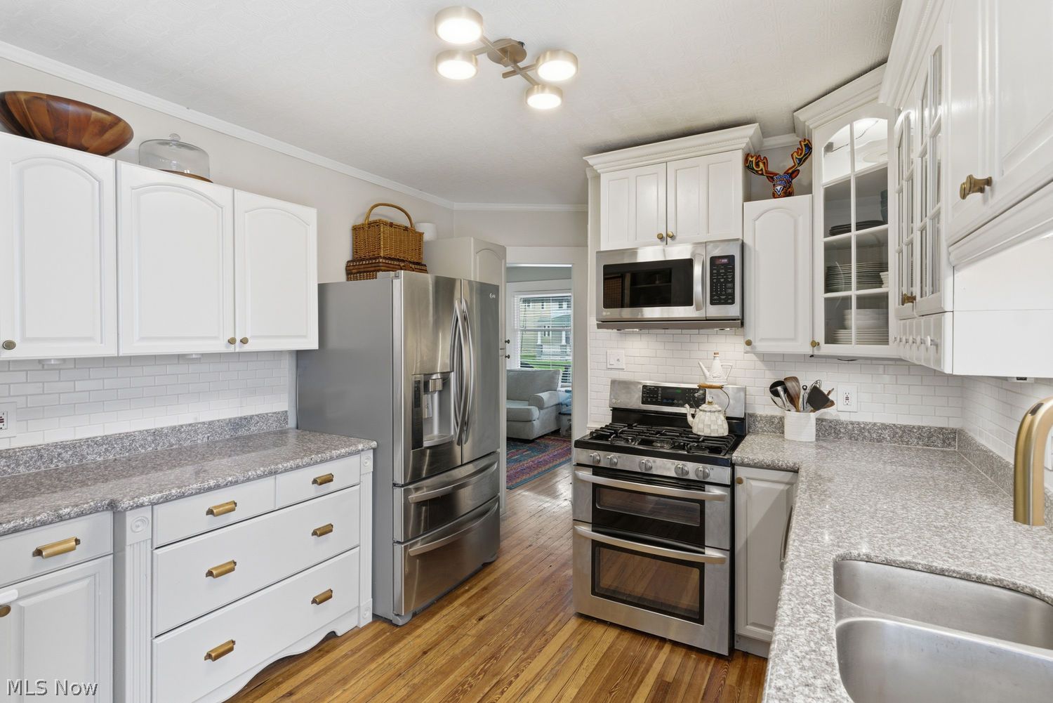 1333 Beach Avenue Lakewood OH 44107