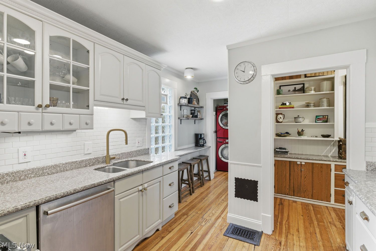 1333 Beach Avenue Lakewood OH 44107