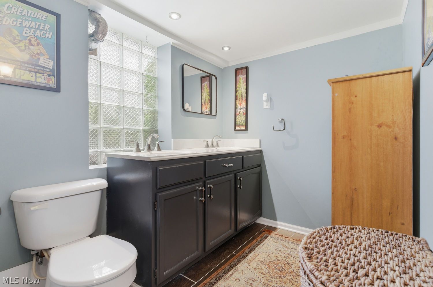 1333 Beach Avenue Lakewood OH 44107
