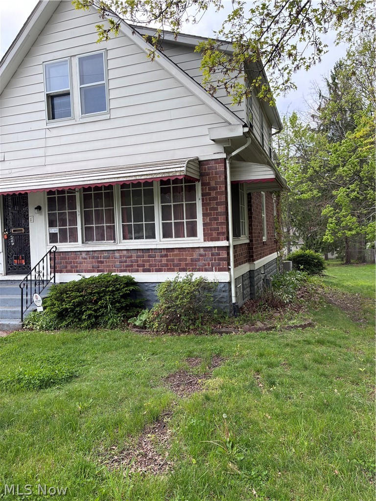 1546 White Avenue Akron OH 44307