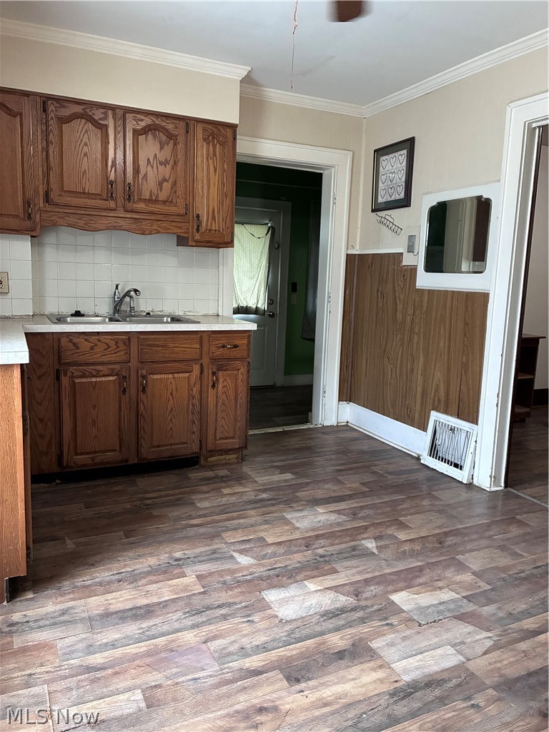 1546 White Avenue Akron OH 44307