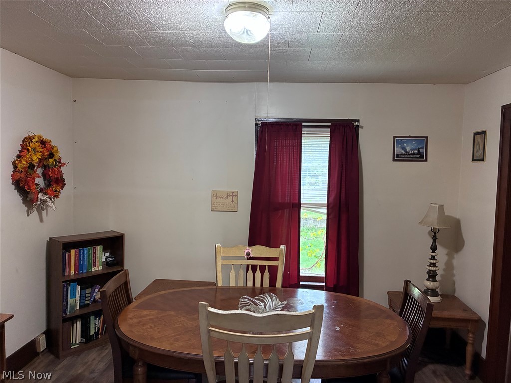 1546 White Avenue Akron OH 44307