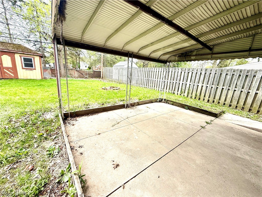 2207 Oaklawn Drive Parma OH 44134